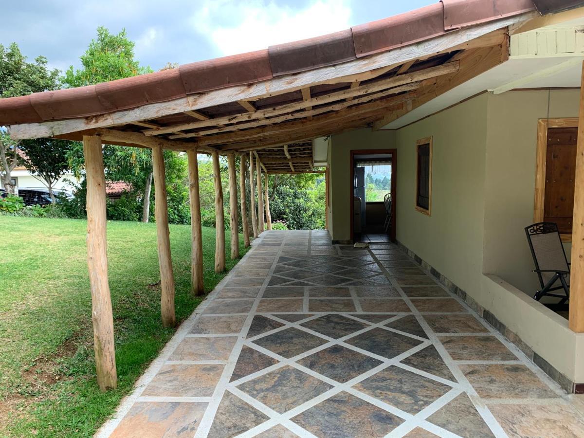 La Cabana Poas Exterior foto